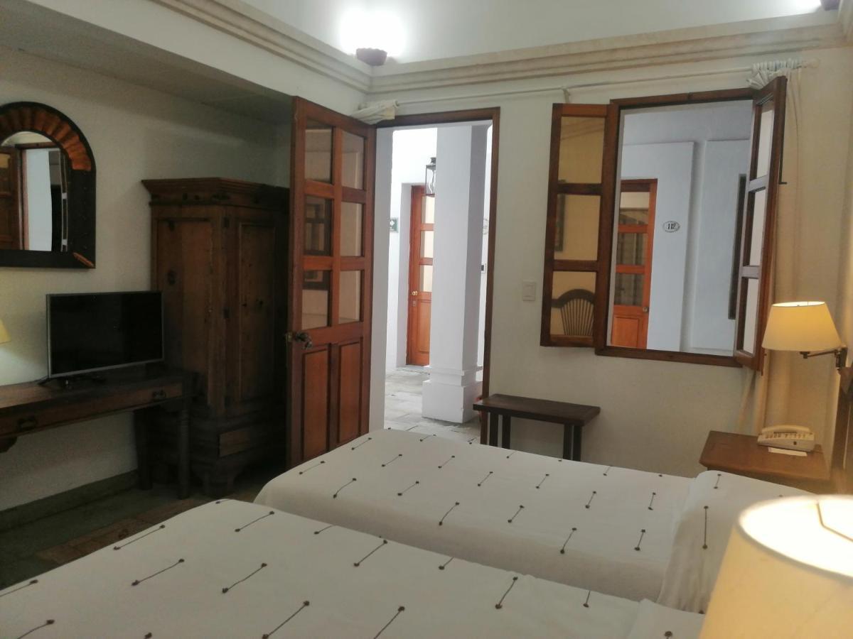 Hotel Aitana Oaxaca Экстерьер фото
