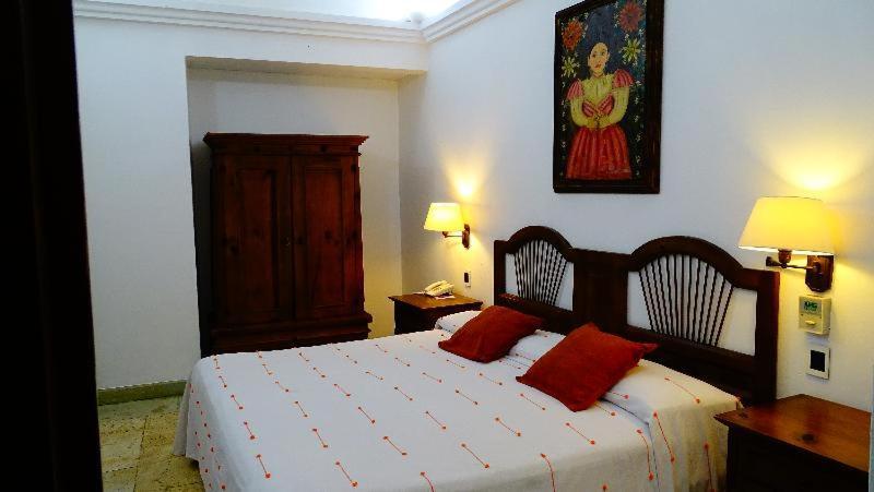 Hotel Aitana Oaxaca Номер фото