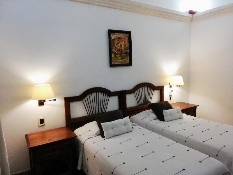Hotel Aitana Oaxaca Номер фото