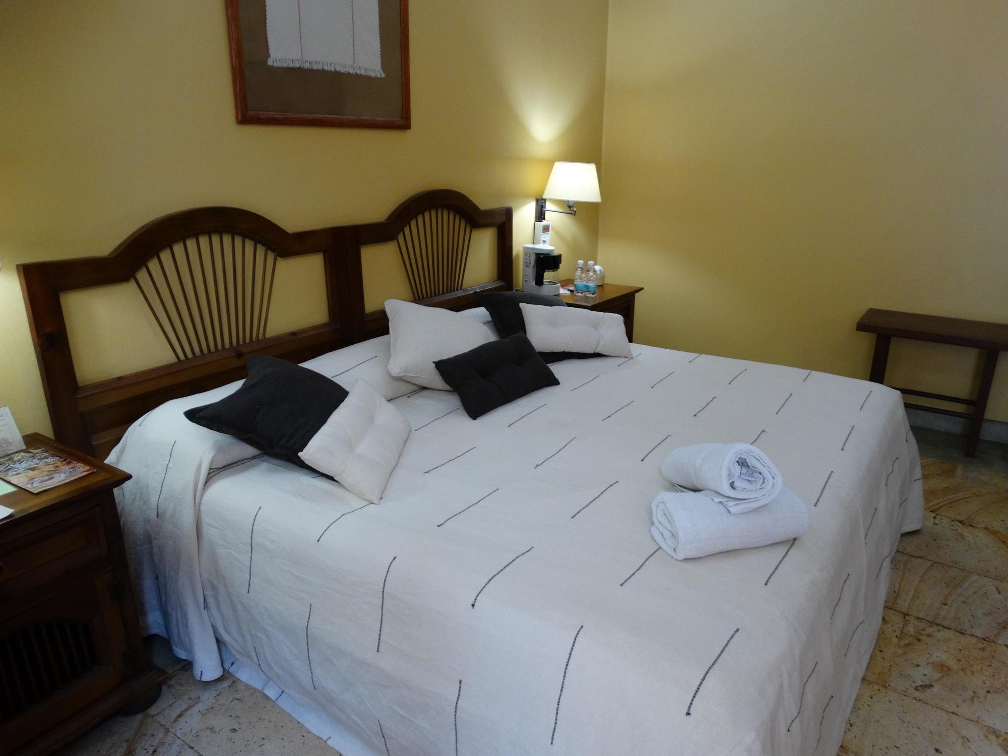 Hotel Aitana Oaxaca Экстерьер фото